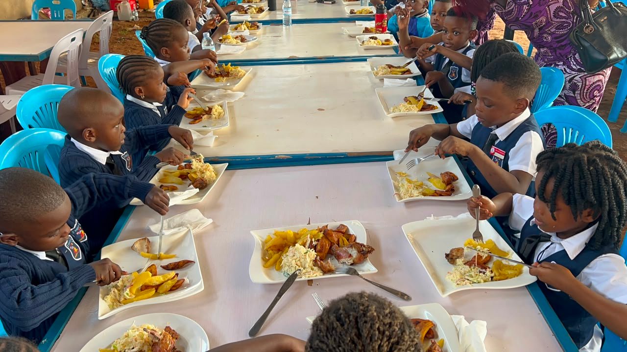 Repas des élèves et cantine scolaire à EMAEL Bilingual School
